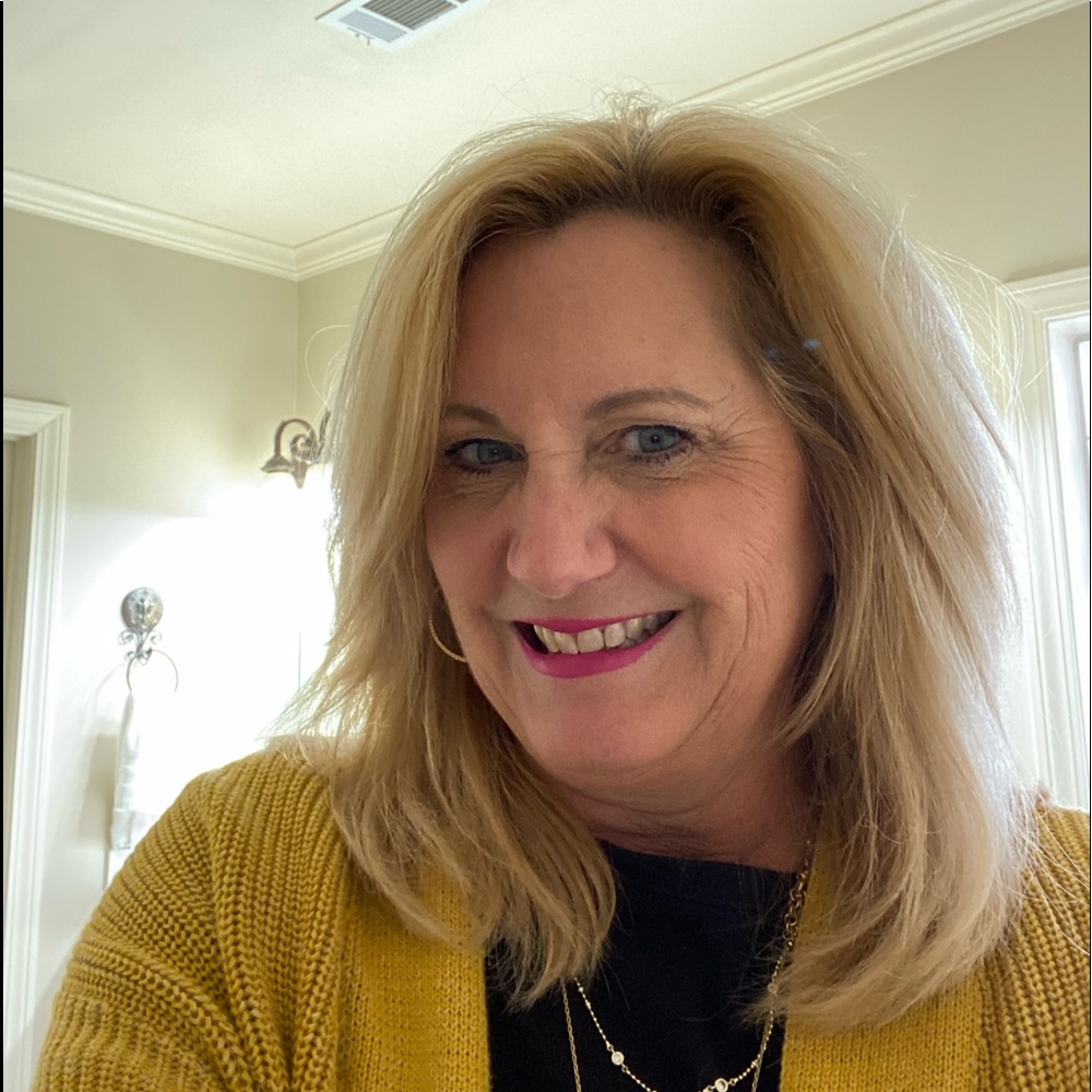 Meet your Posher, Dee